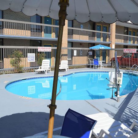 Days Inn By Wyndham Easley West Of Greenville/Clemson Area Dış mekan fotoğraf