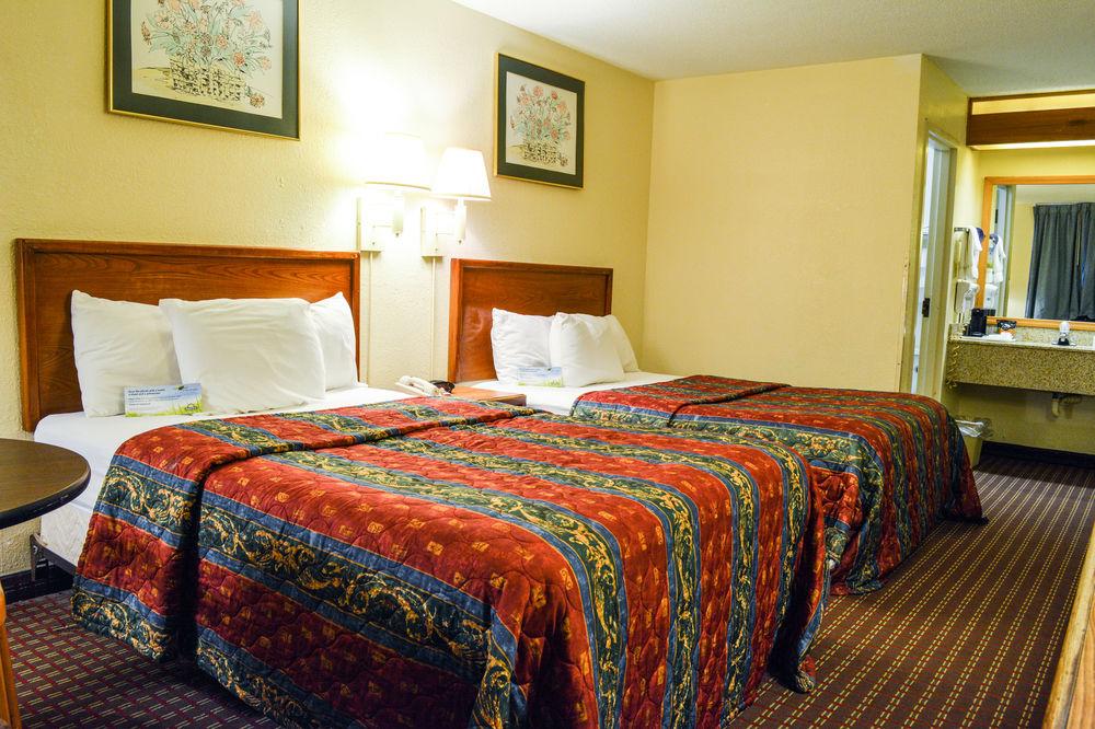 Days Inn By Wyndham Easley West Of Greenville/Clemson Area Dış mekan fotoğraf