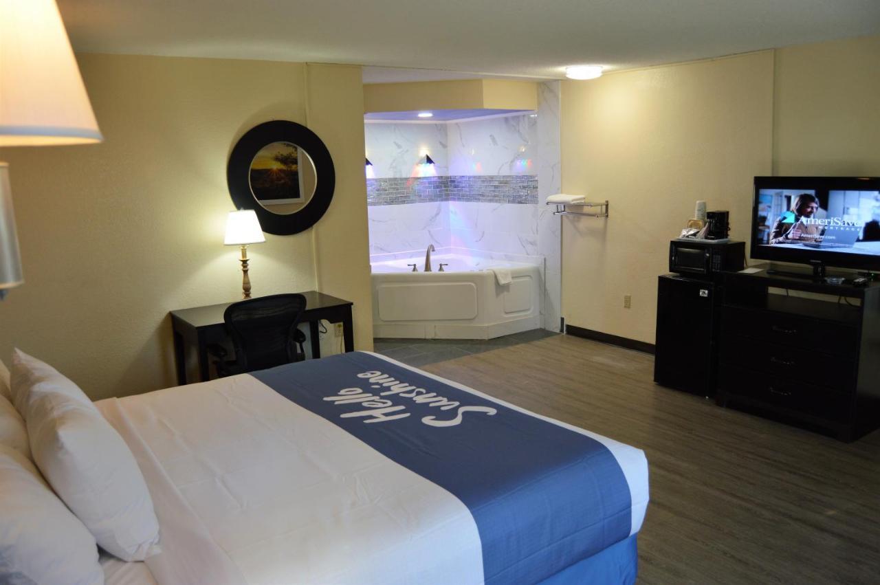 Days Inn By Wyndham Easley West Of Greenville/Clemson Area Dış mekan fotoğraf