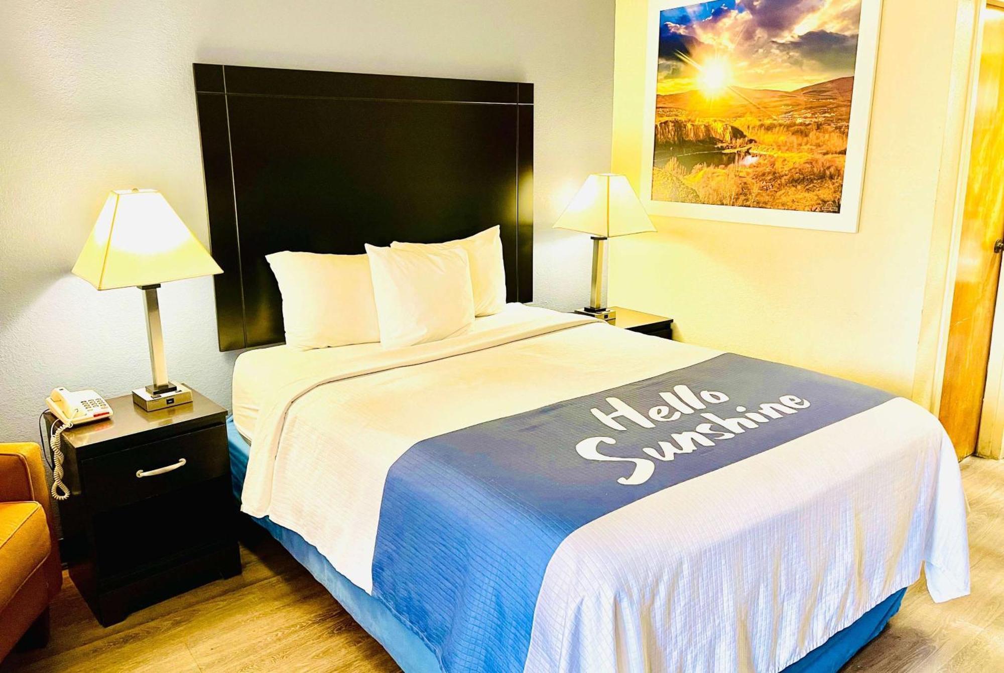 Days Inn By Wyndham Easley West Of Greenville/Clemson Area Dış mekan fotoğraf