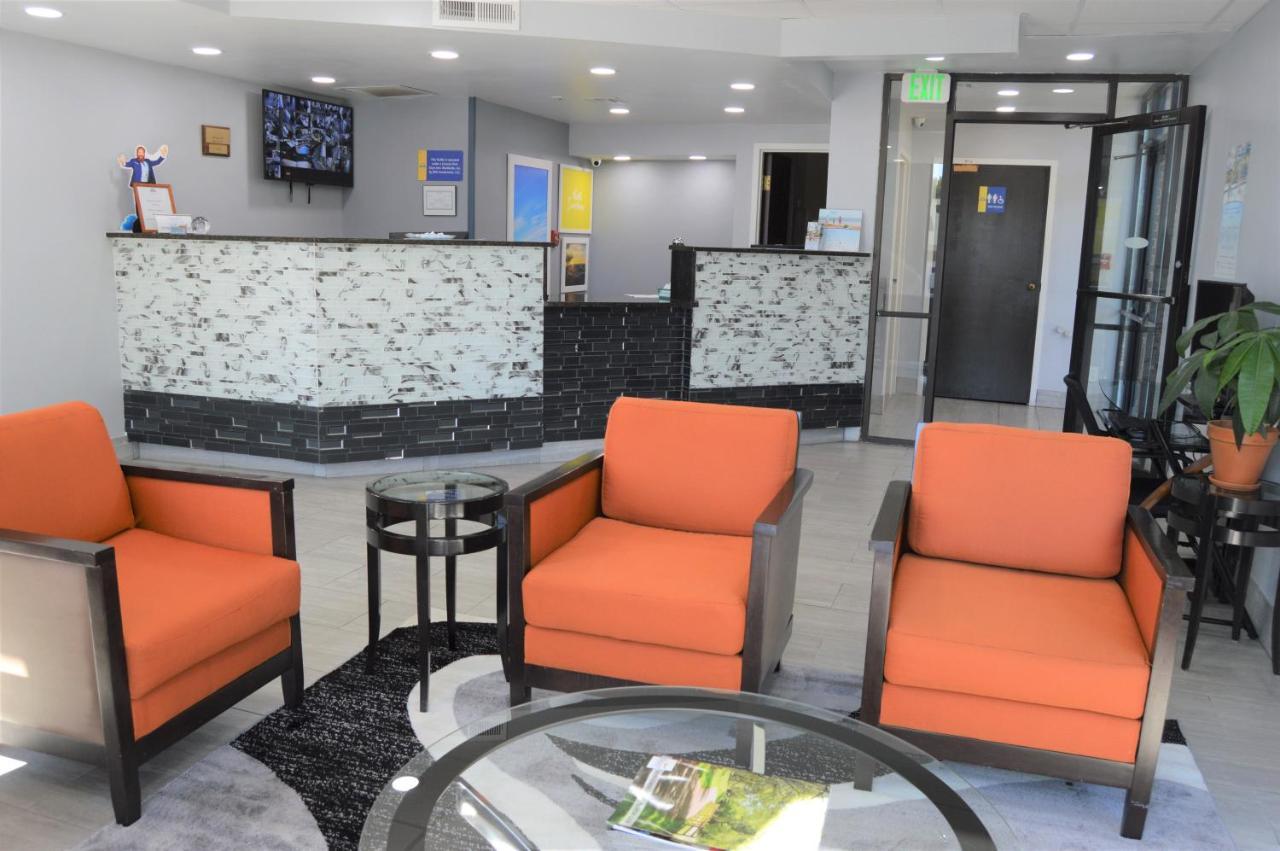 Days Inn By Wyndham Easley West Of Greenville/Clemson Area Dış mekan fotoğraf